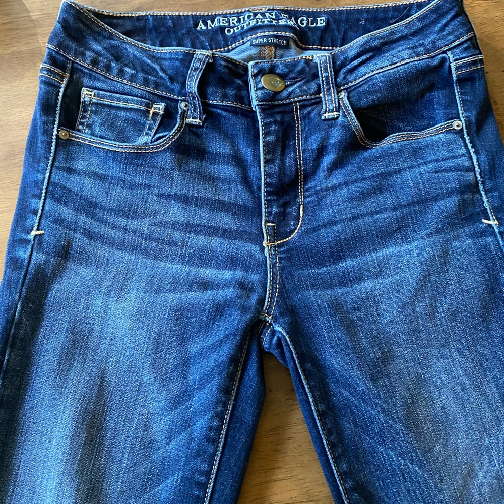 AE skinny jeans 2 short